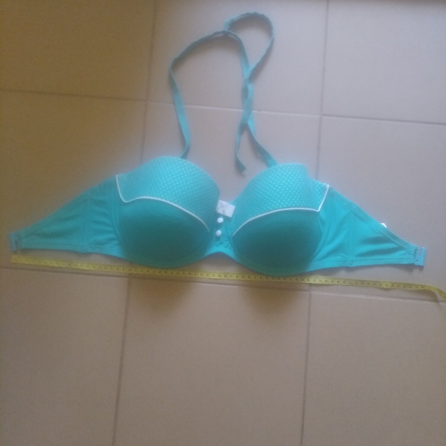 Biustonosz plażowy rozmiar 75G Kelly Brook