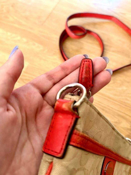 Mala Pouchette Crossbody Coach Bege e Vermelha