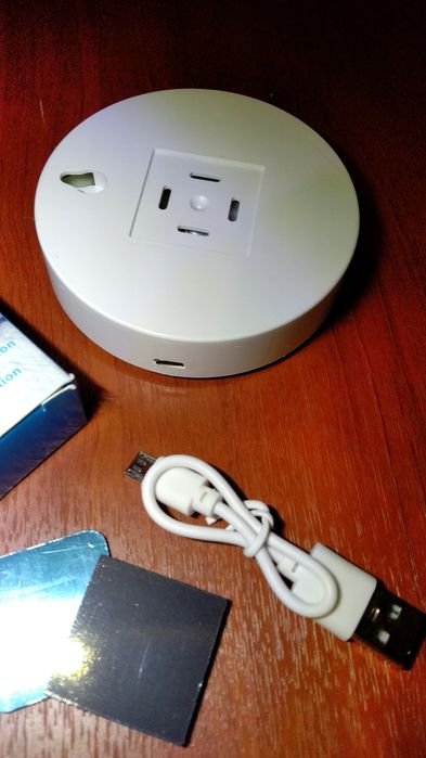 Світильник бездротовий з датчиком руху