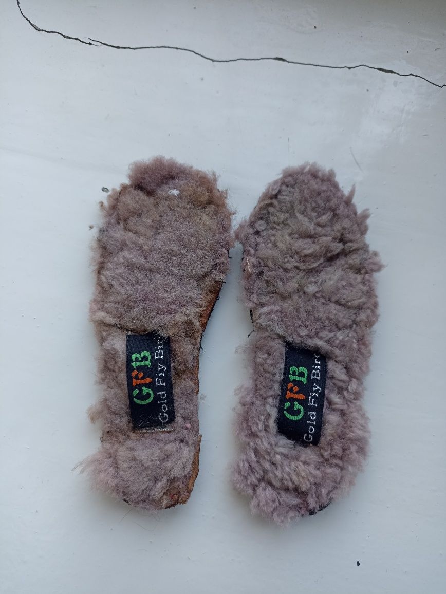 Зимние и осенние ботинки на ребенка 2-3 года
