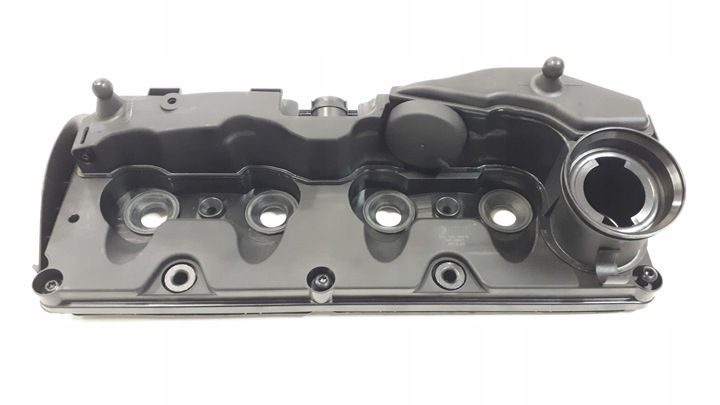 Крышка ГБЦ на Volkswagen Caddy 1.6 tdi Passat Golf Кадди Гольф Пассат