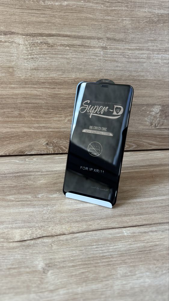 Захистне скло на айфон 11. Защитное стекло iphone 11 все модели