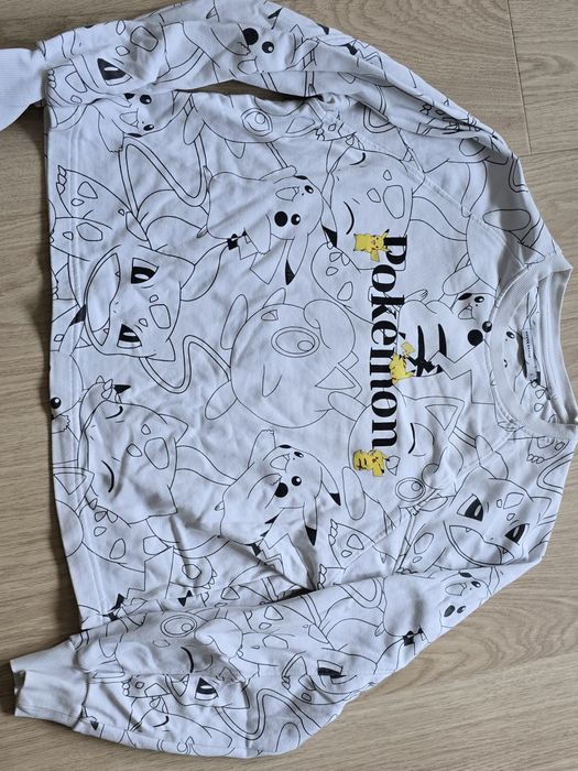 Bluzy  164 cm  czarna zółta białs pokemon anime