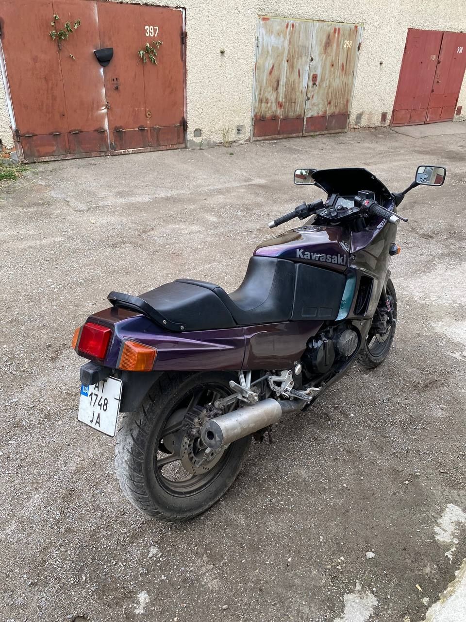 Kawasaki GPX 600R Терміновий продаж! Поки є цікавий для мене варіант.