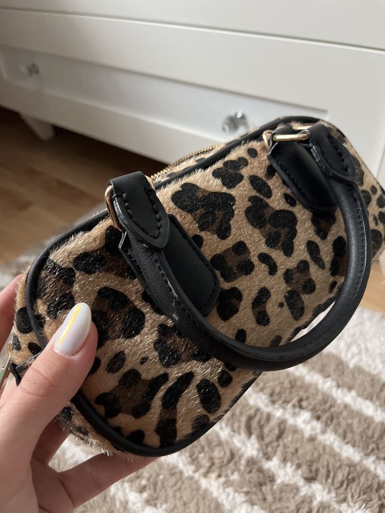Mini kuferek torebka miu miu panterka