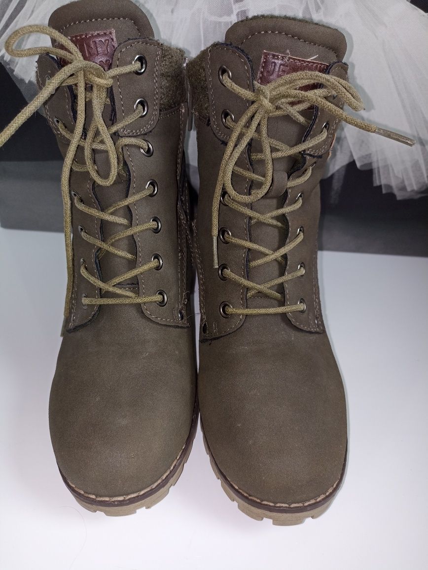 Jenny Fairy khaki botki sznurowane ,obcas klocek R.40