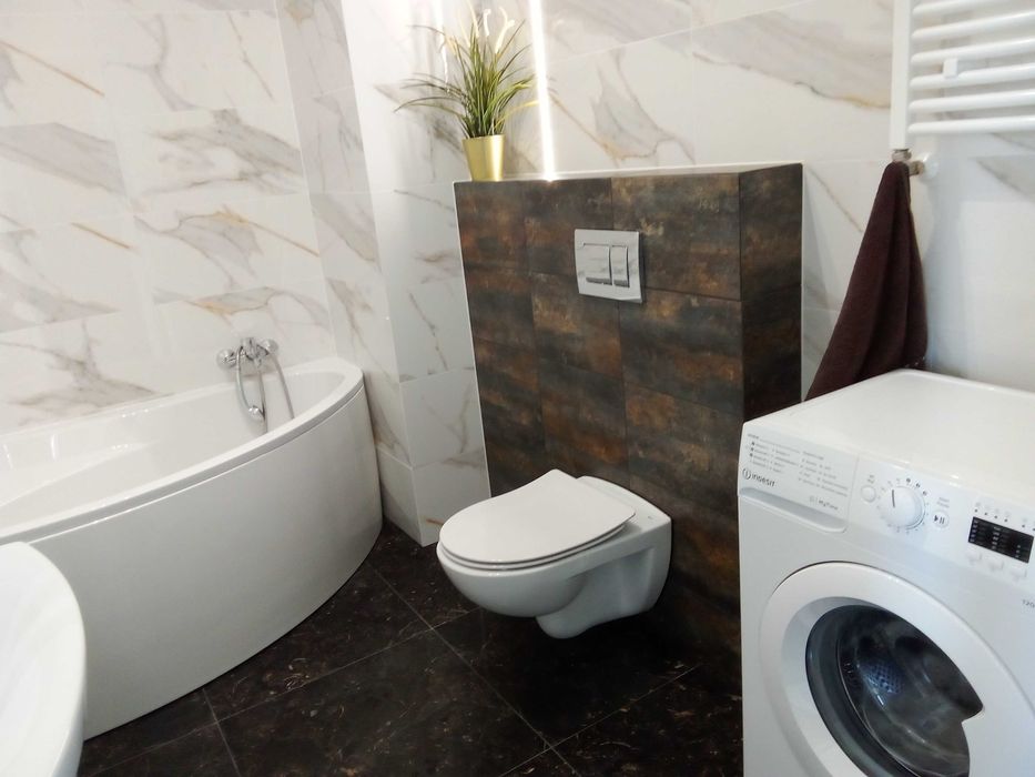 Do wynajęcia komfortowe mieszkanie z balkonem.