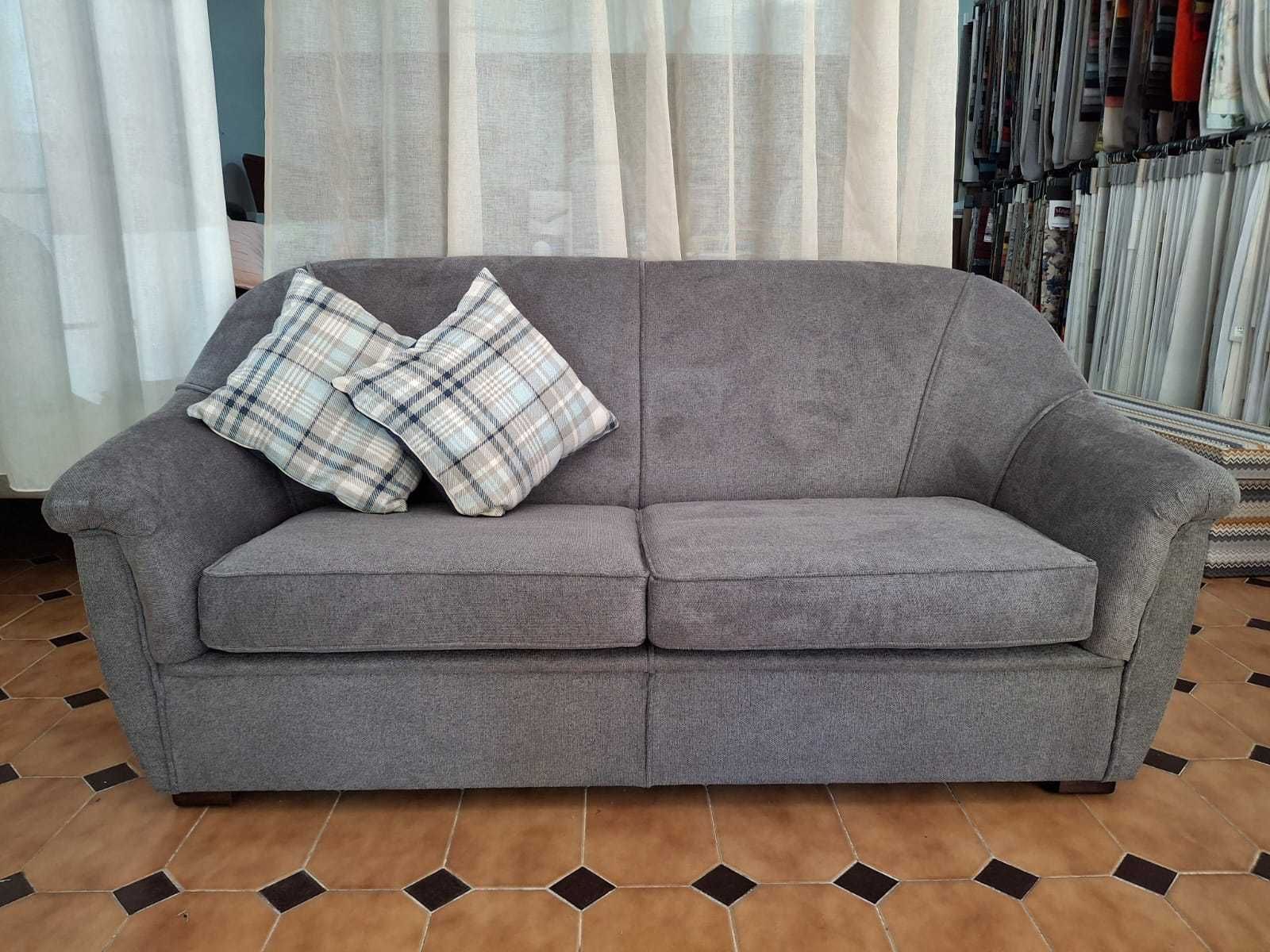Sofá-Cama Macio e Confortável - Colchão Incluso
