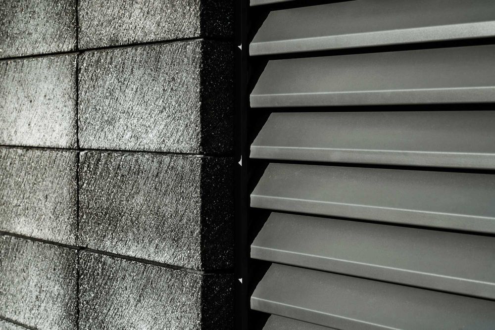 Ogrodzenie frontowe żaluzjowe, Żaluzja pozioma, Przęsła żaluzjowe -