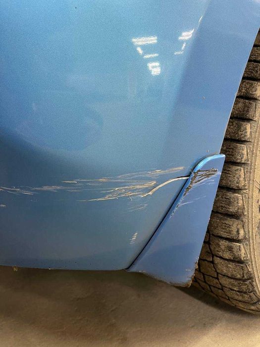 Пайка бамперів та іншого пластику автомобіля