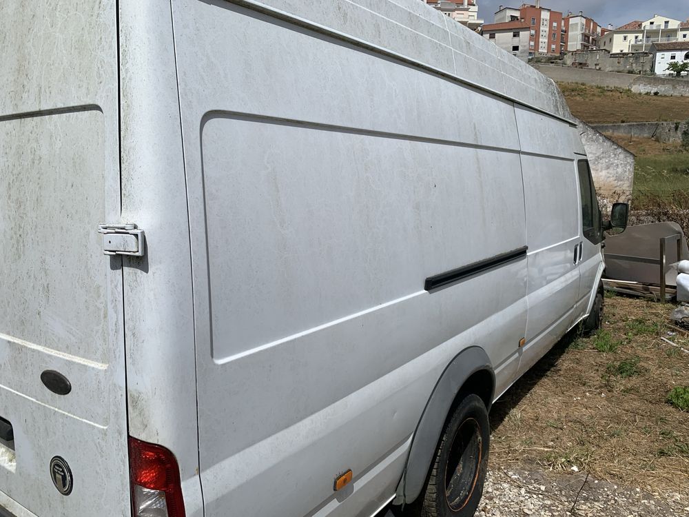 Carrinha ford transit ano 2007 rodado duplo, longa, alta. Motor danifi