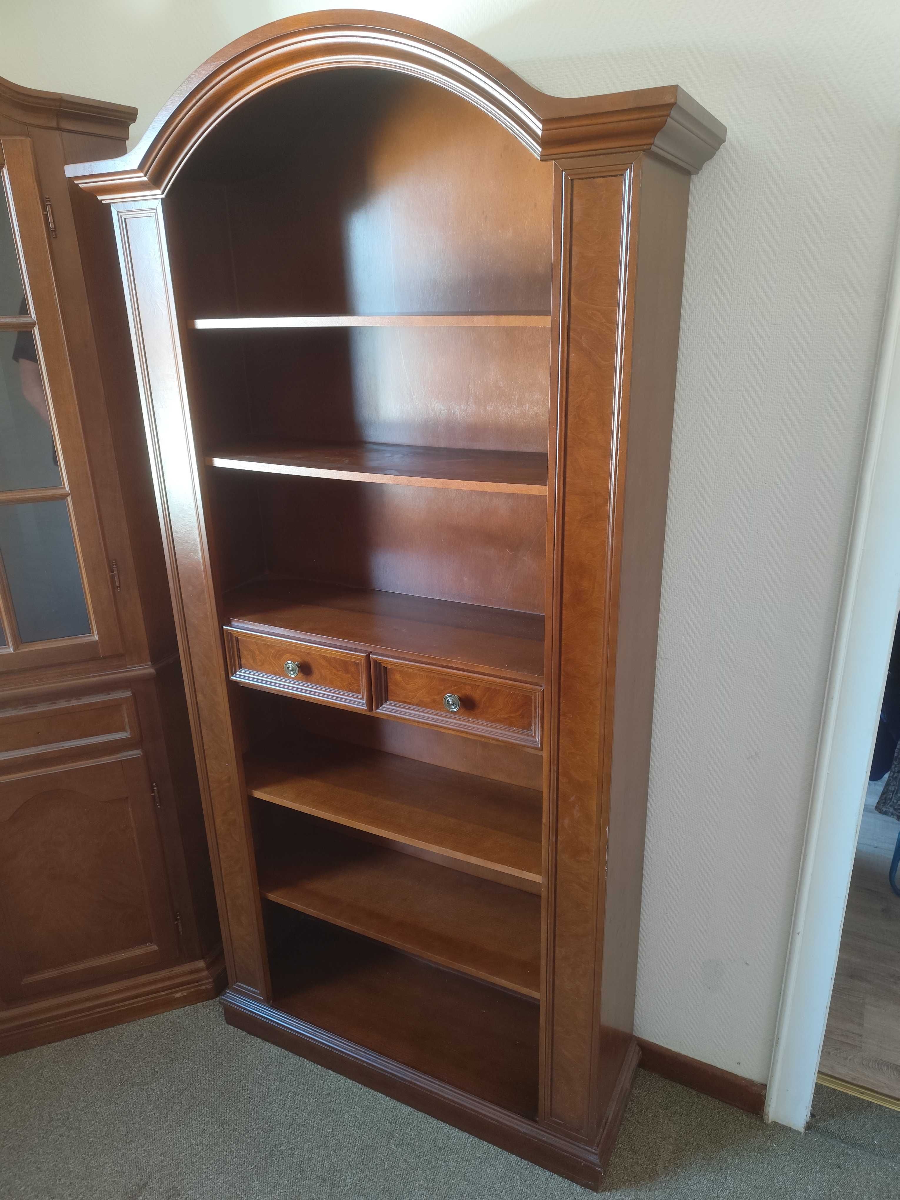 Biblioteczka 2 identyczne sztuki.