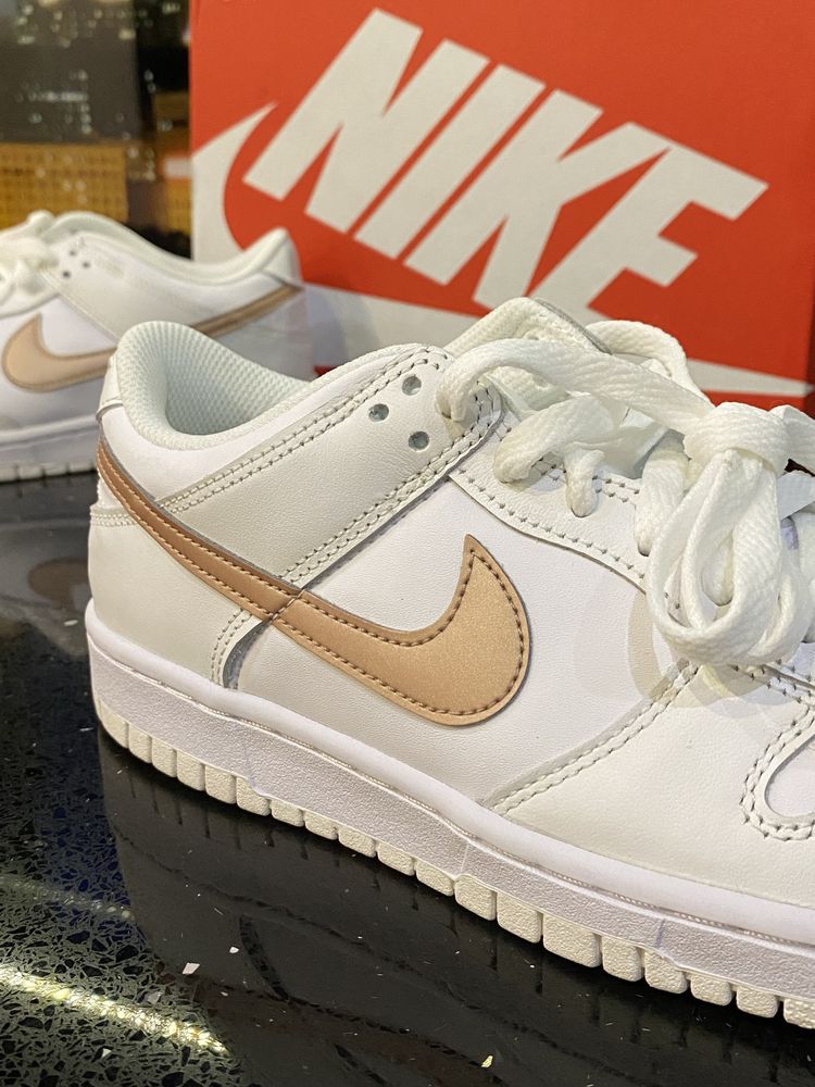 Buty Nike Dunk Low Białe Metalic bronze swoosh EU 38.5 Nowe Oryginalne