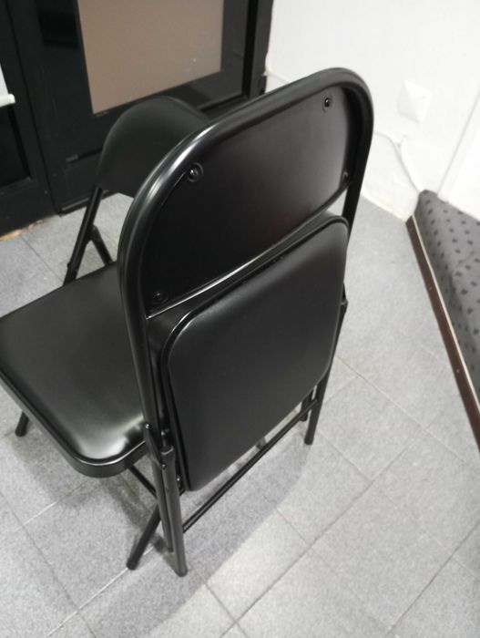 Oferta Incrível! 2 Cadeiras Novas Dobráveis por Apenas 35€!