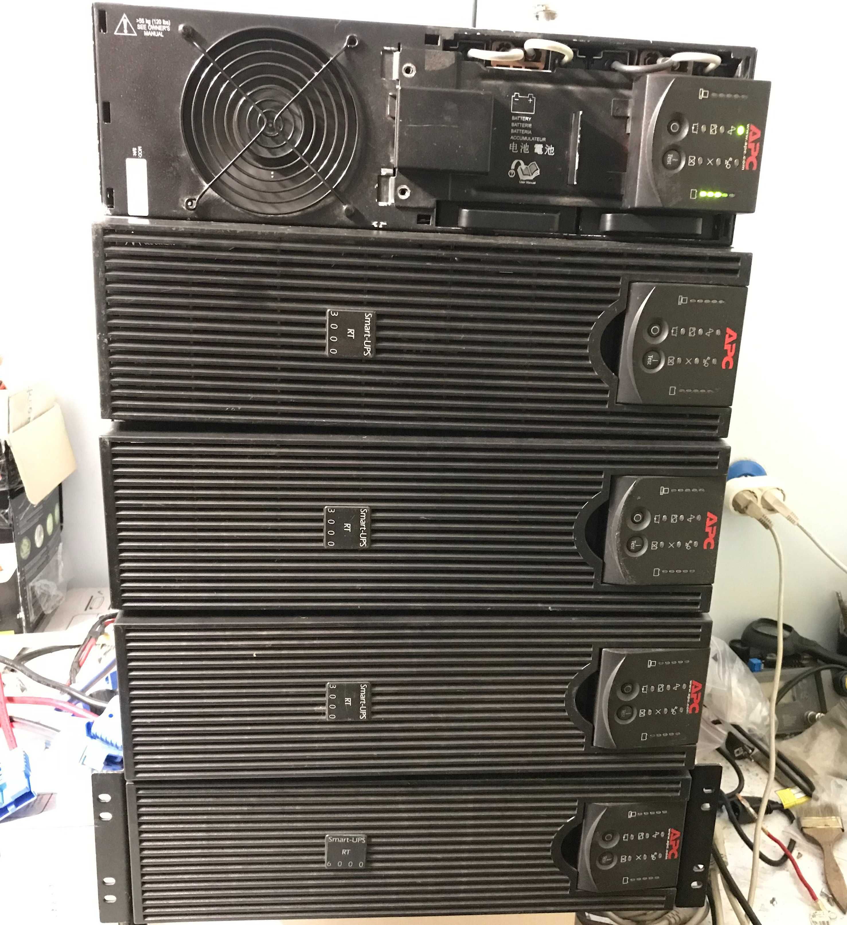 бесперебойник ИБП APC Smart-UPS RT3000XLI