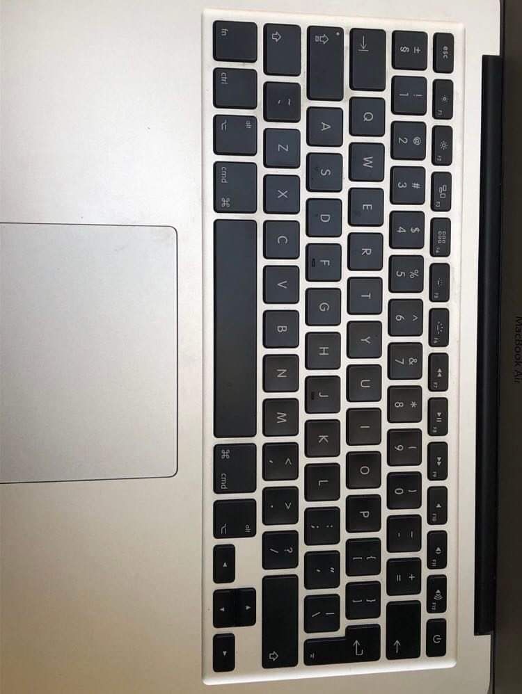 Laptop Macbook Air 13" Early 2015, 256GB Dysk