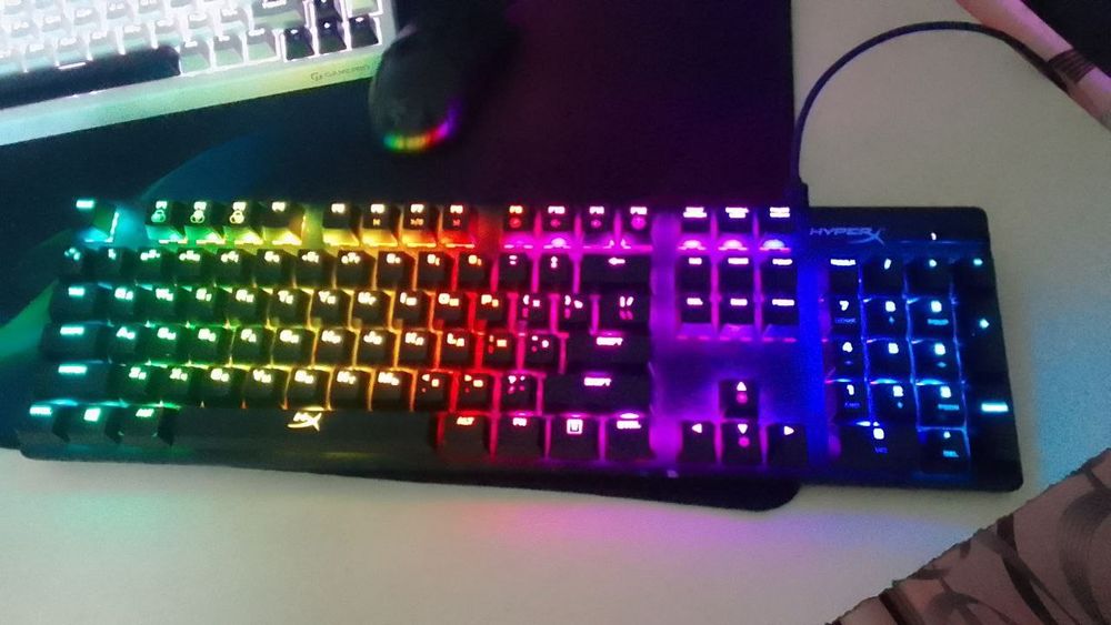 Ігрова клавіатура hyperX alloy