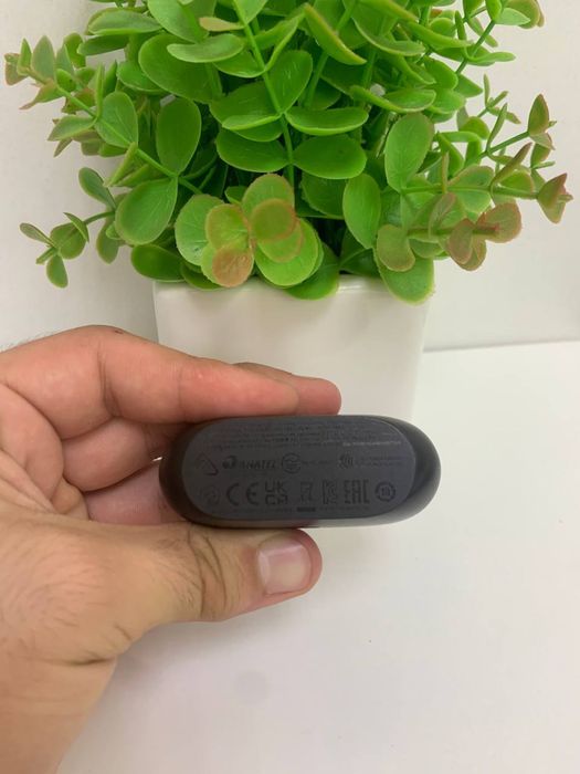 Б/У Зарядний кейс для навушників JBL Wave 100TWS