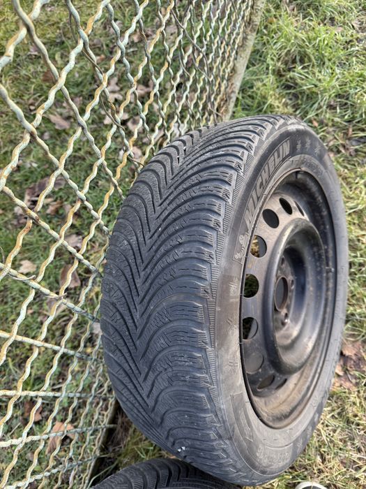 Koła zimowe stalowe felgi z oponami Michelin Alpin5
