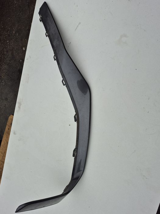 Leon 4 IV. 5FA.853.712.A to listwa zderzaka przedniego