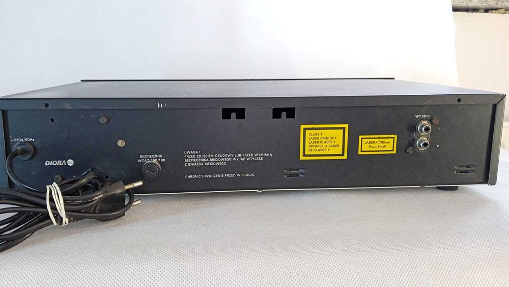 Odtwarzacz płyt CD Unitra DIORA CD 0421