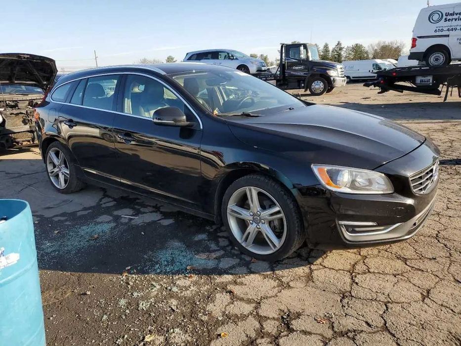 Капот та інше Volvo V60 розборка