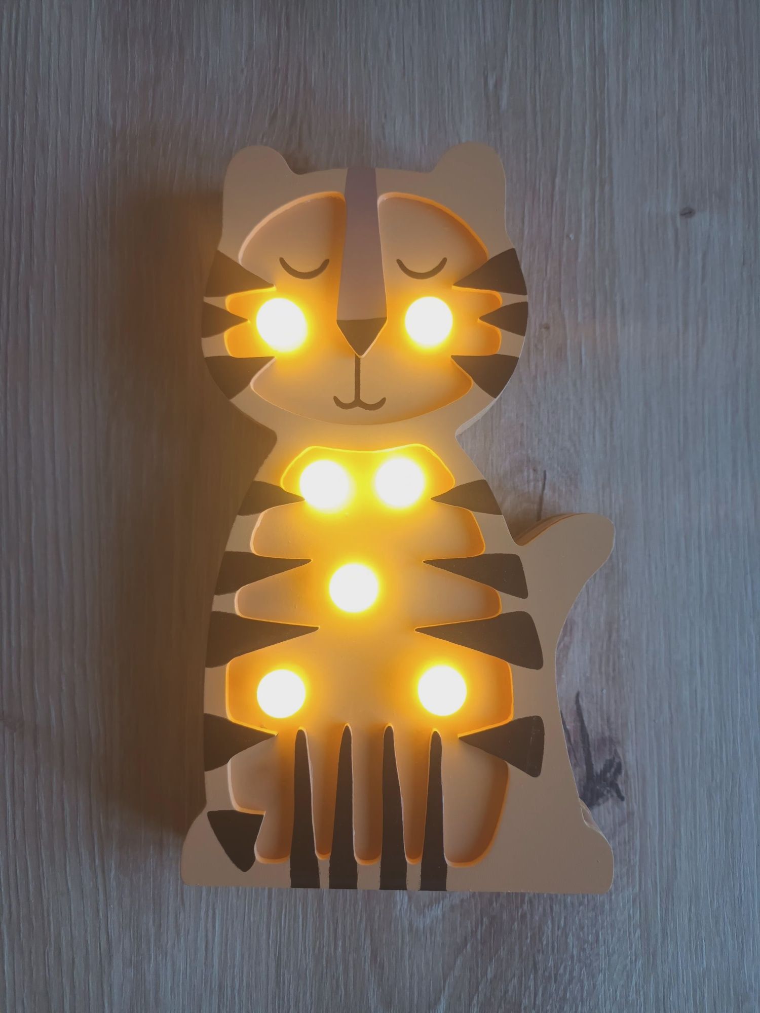 Nowa lampka drewniana kot Lethe