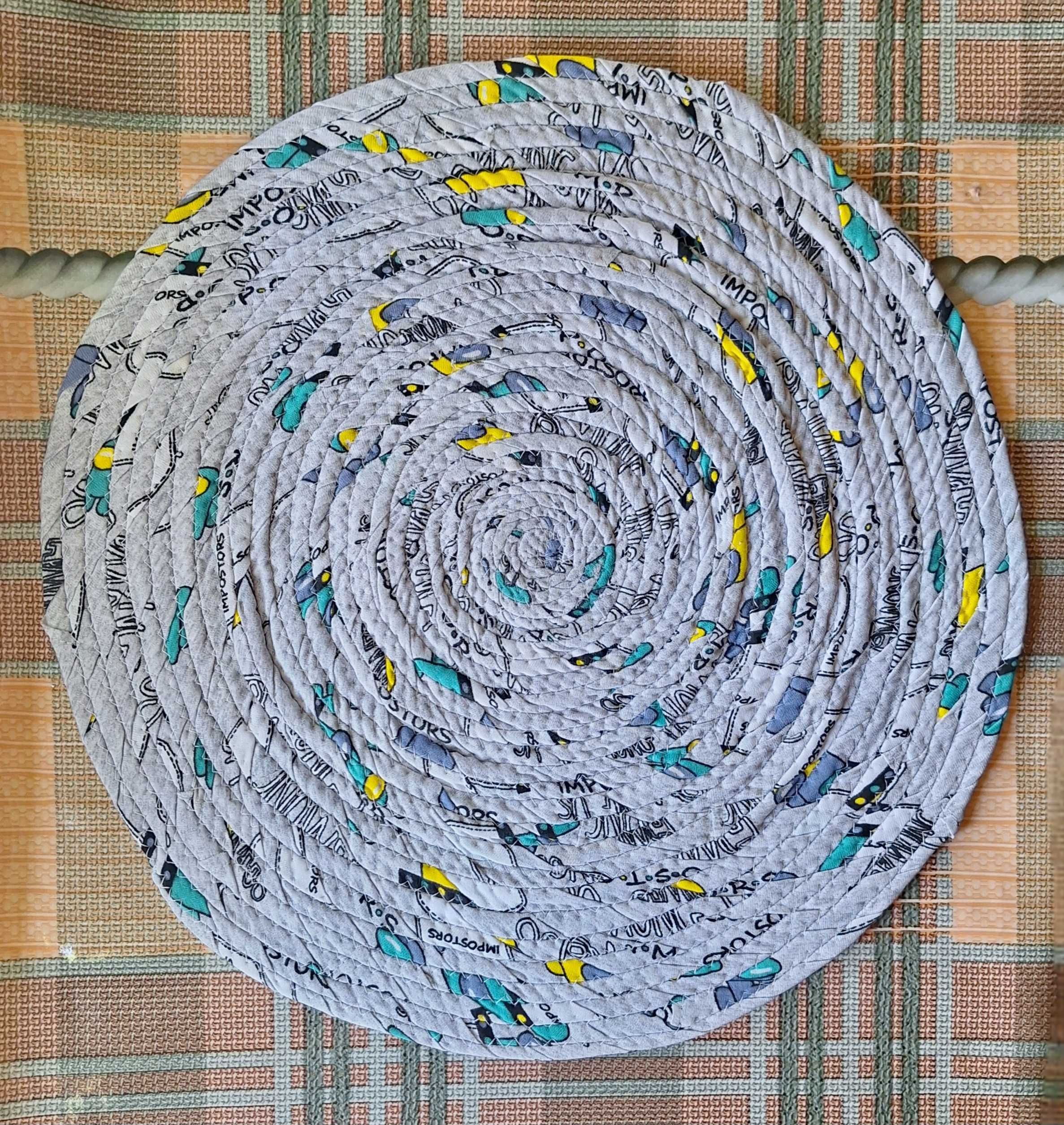 Коврик ручної роботи