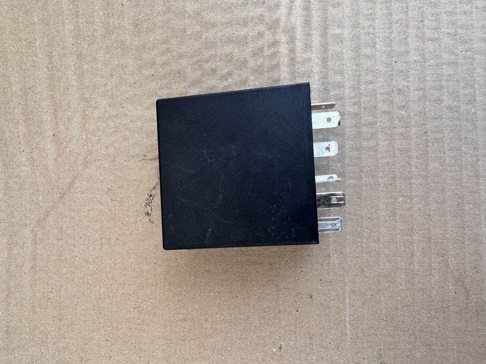 Реле 377 керування двірниками VW Audi Skoda Siemens 4B0 955 531 A