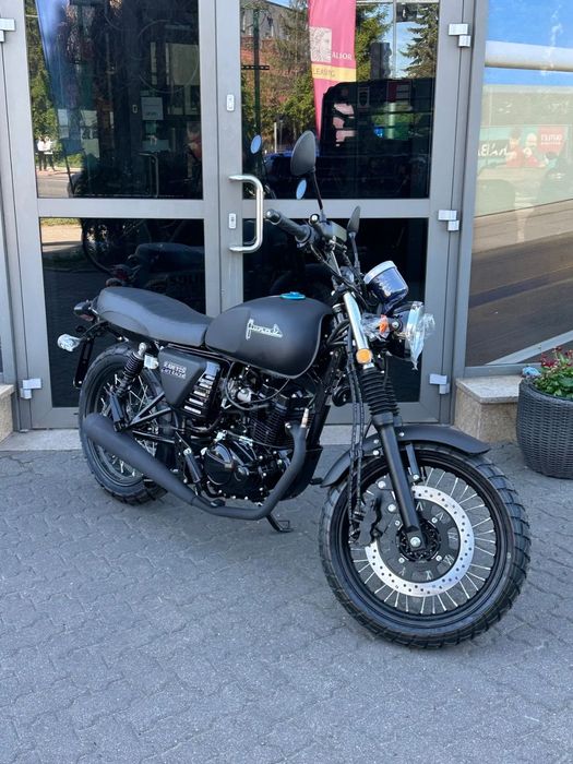 Junak RAW 125 Junak RAW 125 czarny mat