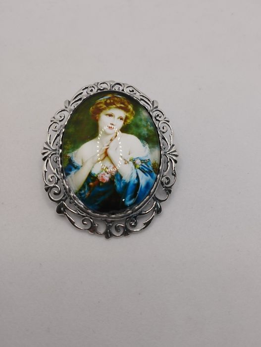 Srebrny wisiorek, broszka, Dama, próba 925