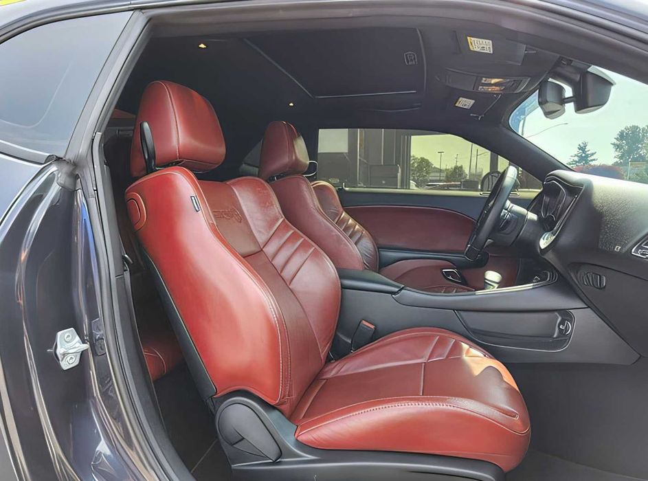 Dodge Challenger      2019