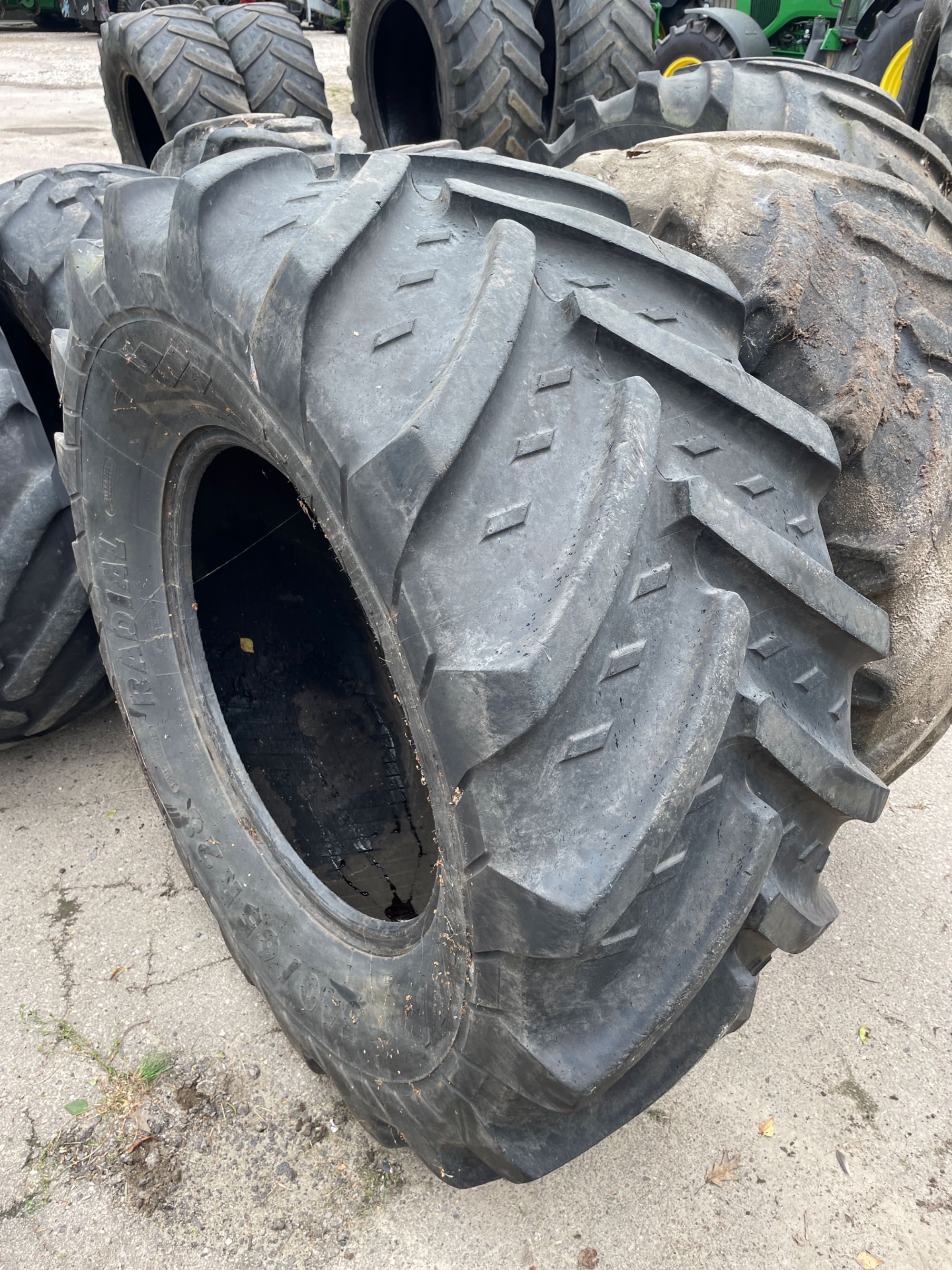 Opona 540/65 R28 Kleber