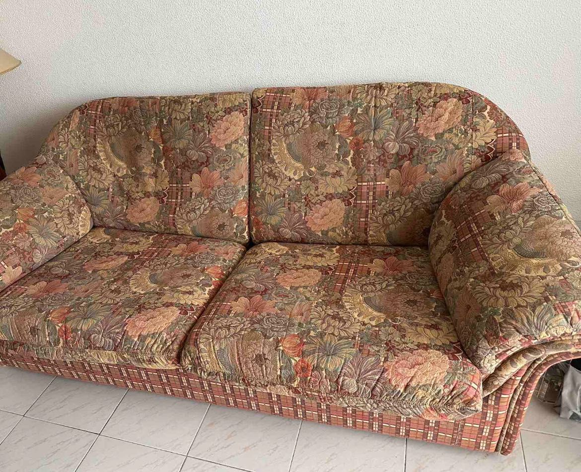 Sofa cama vermelho varias vores