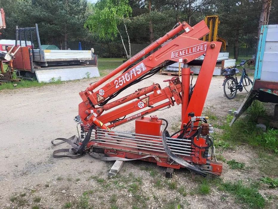 HDS Benalligru 2510  chwytak Iveco Daily kiper wywrot