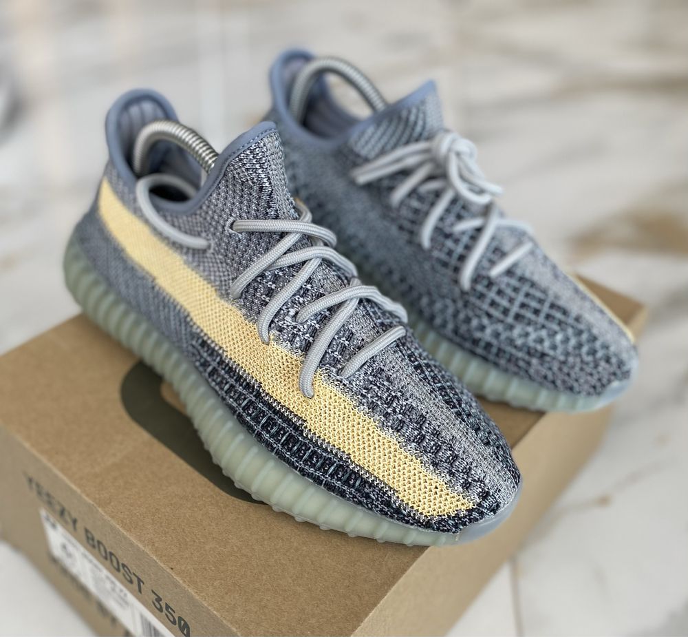 Yeezy 350 Ash Blue us7 original adidas yezzy изи женские