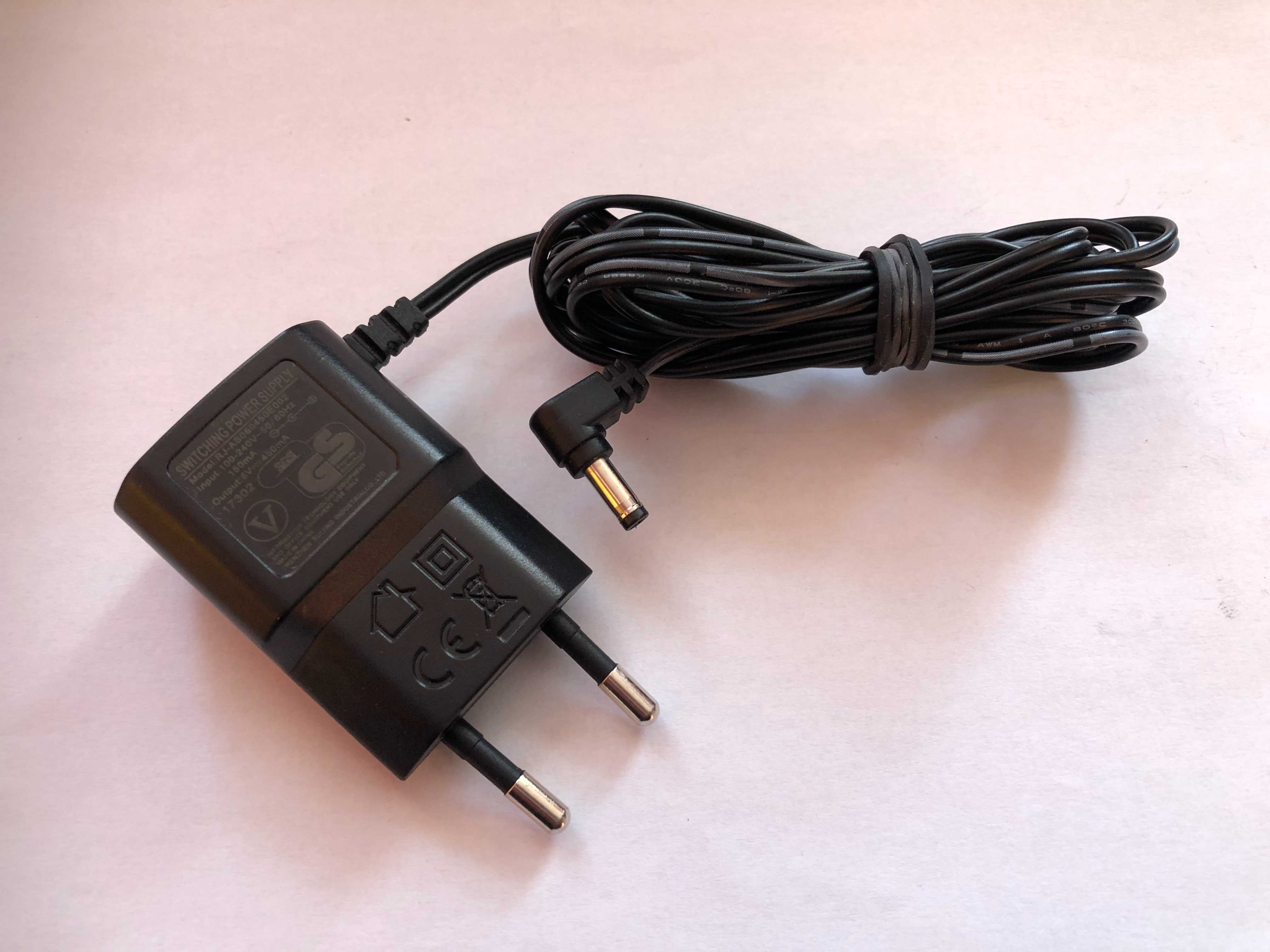 Zasilacz 6V 450mA  wtyk fi 4x1,7 mm  i  fi 3,5/1,35 mm
