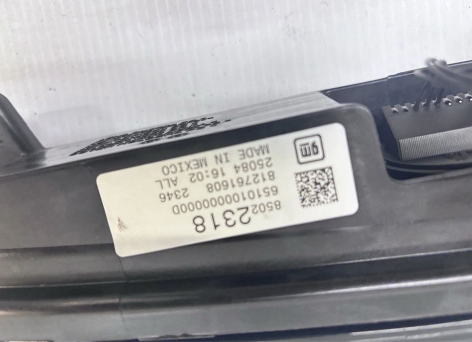 Передні центральні денні ходові вогні для CHEVROLET EQUINOX EV