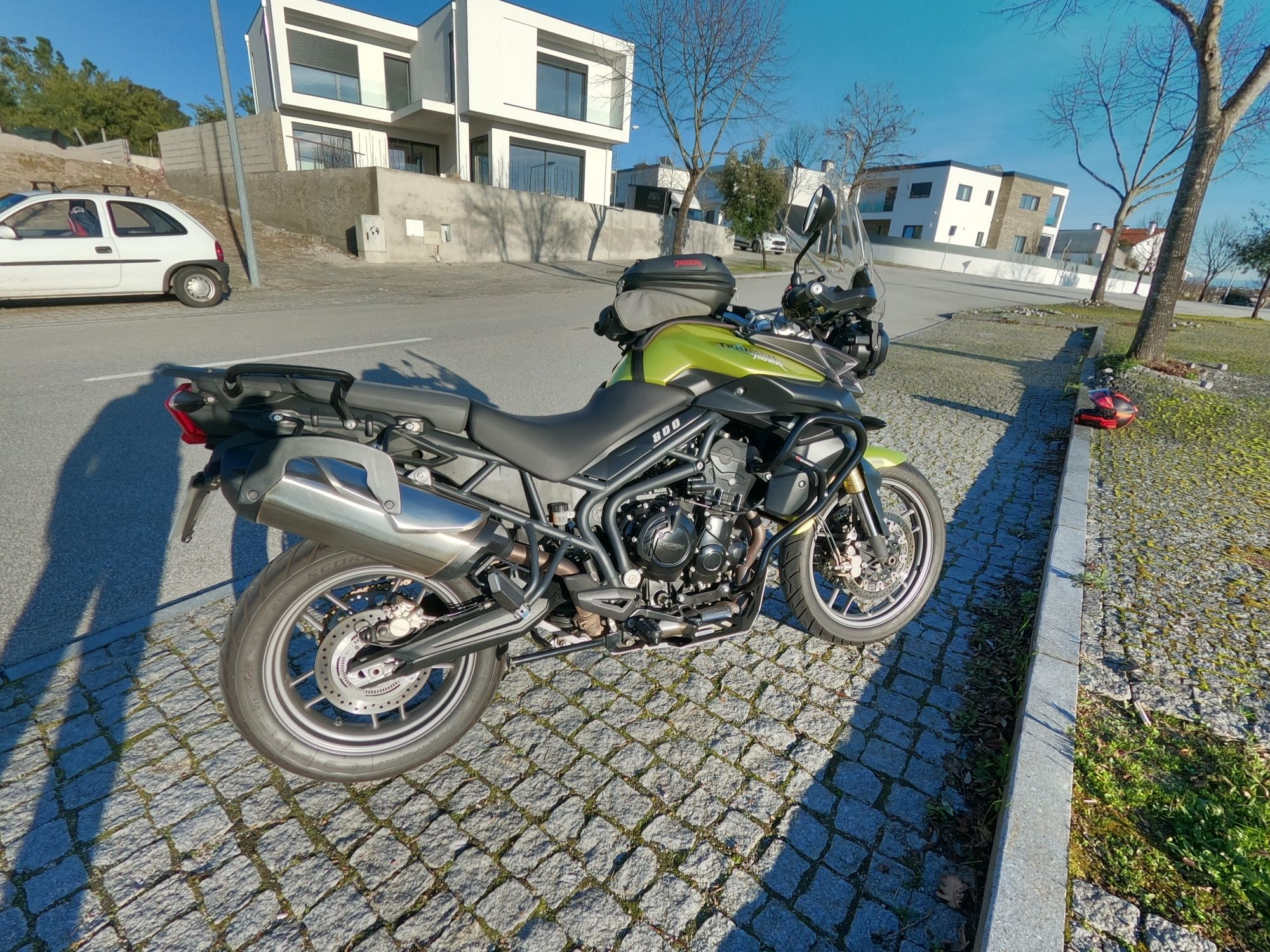 Triumph Tiger 800