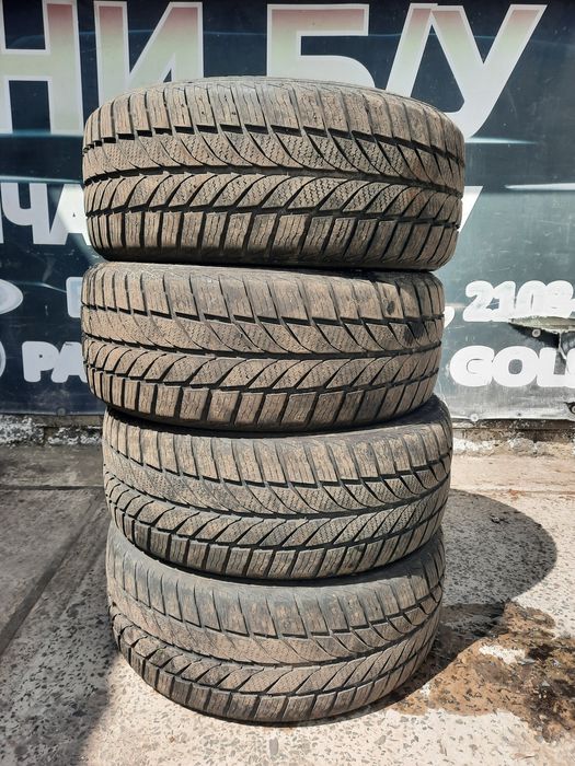 Продам комплект ризини 225-50 Р-17 зима