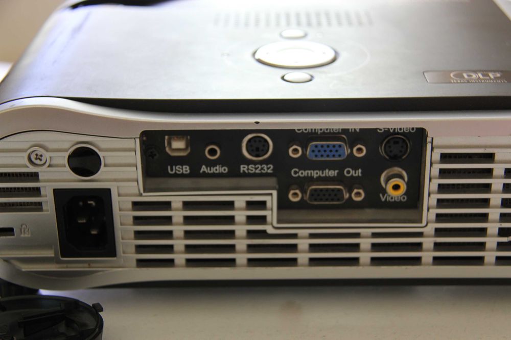 Продам проектор KINDERMANN KXD 165