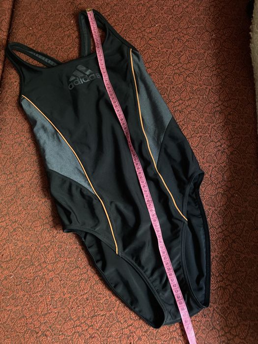 Купальник бренд Adidas оригинал в размере 46