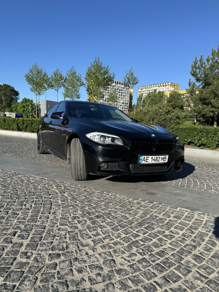 BMW 523 официал