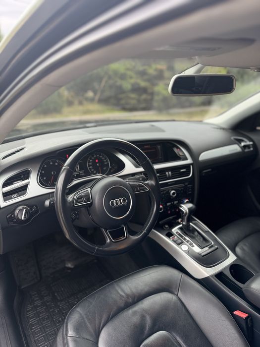 Продам власне авто Audi A4 B8.