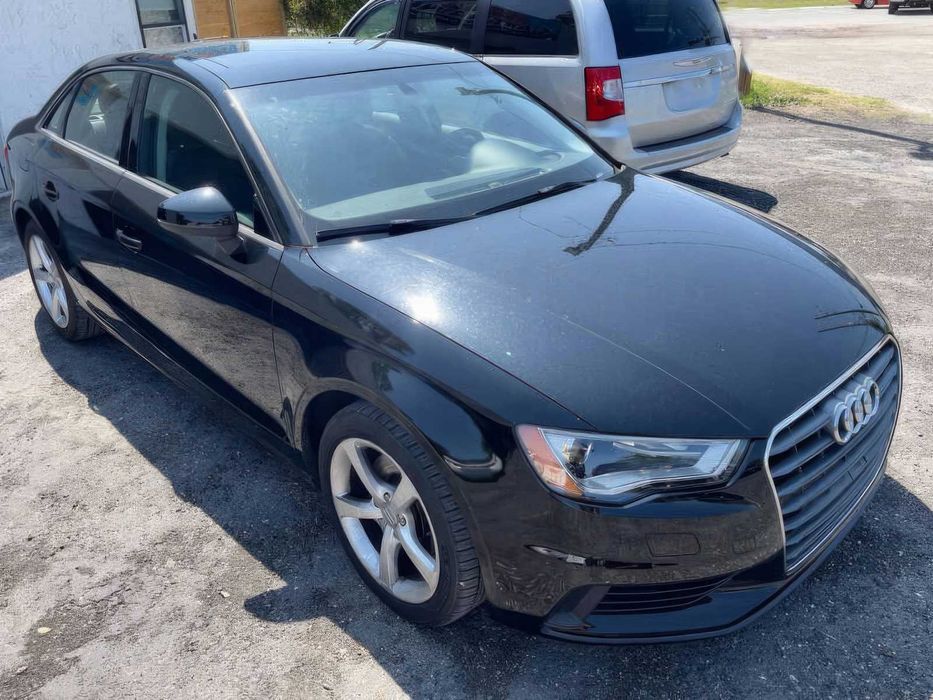 Audi A3      2015
