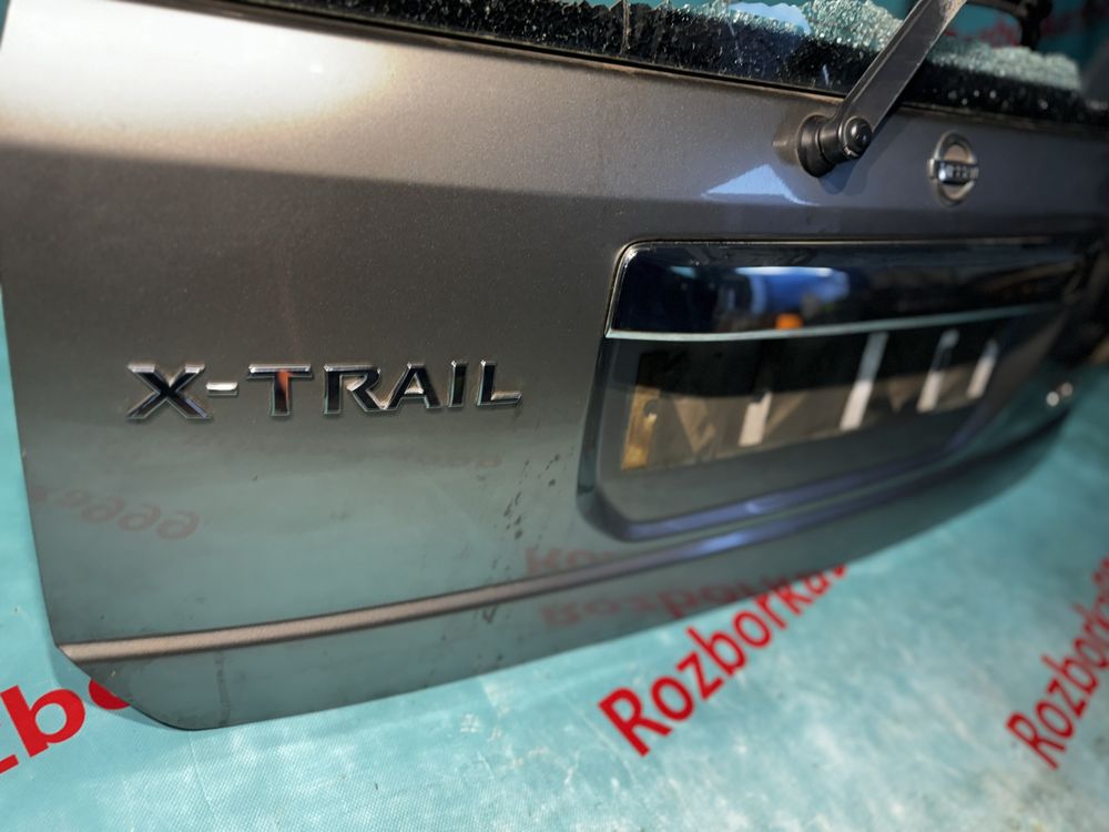 Кришка багажника Nissan x trail T30 без скла Х треіл Т30