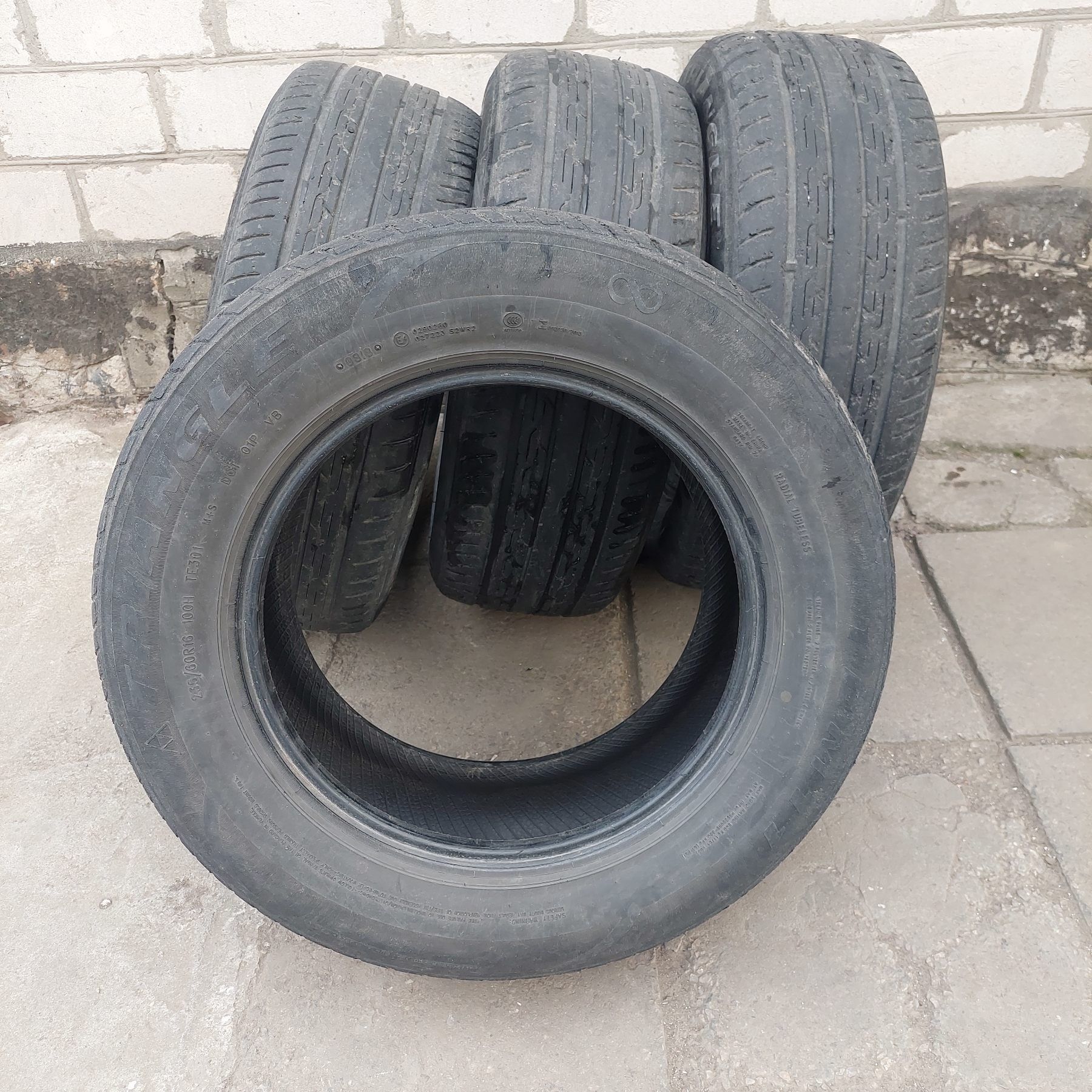 Шины  235/60 r16