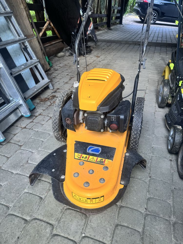 Kosiarka żyłkowa CUB CADET LC3 DP56