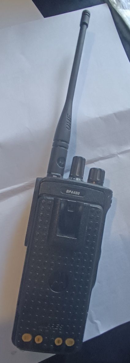 Рація motorola DP4400