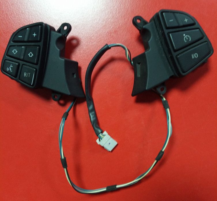 Кнопки руля  BMW  X3 e83,  X5 e53